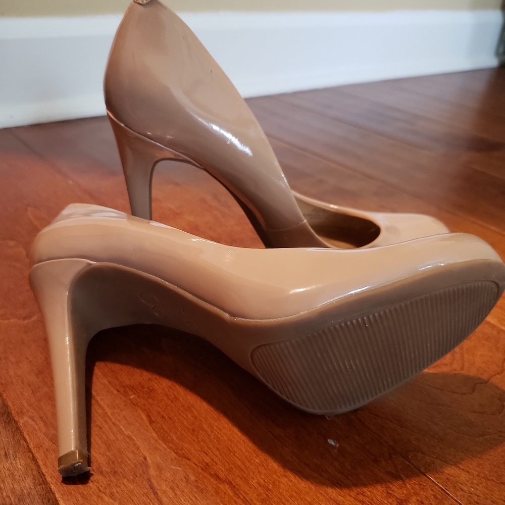 Shoes - Picture 3 of 6